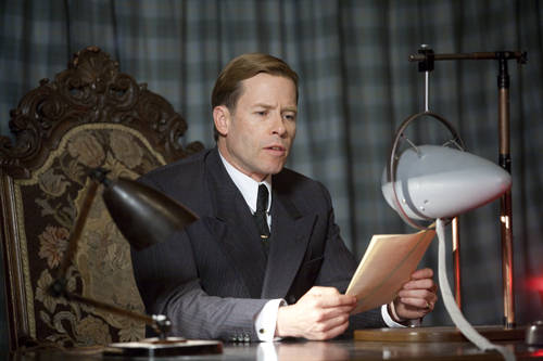 guy-pearce-kings-speech-image-2