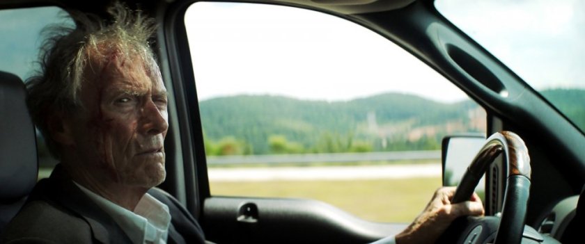 mule-the-2018-005-clint-eastwood-car